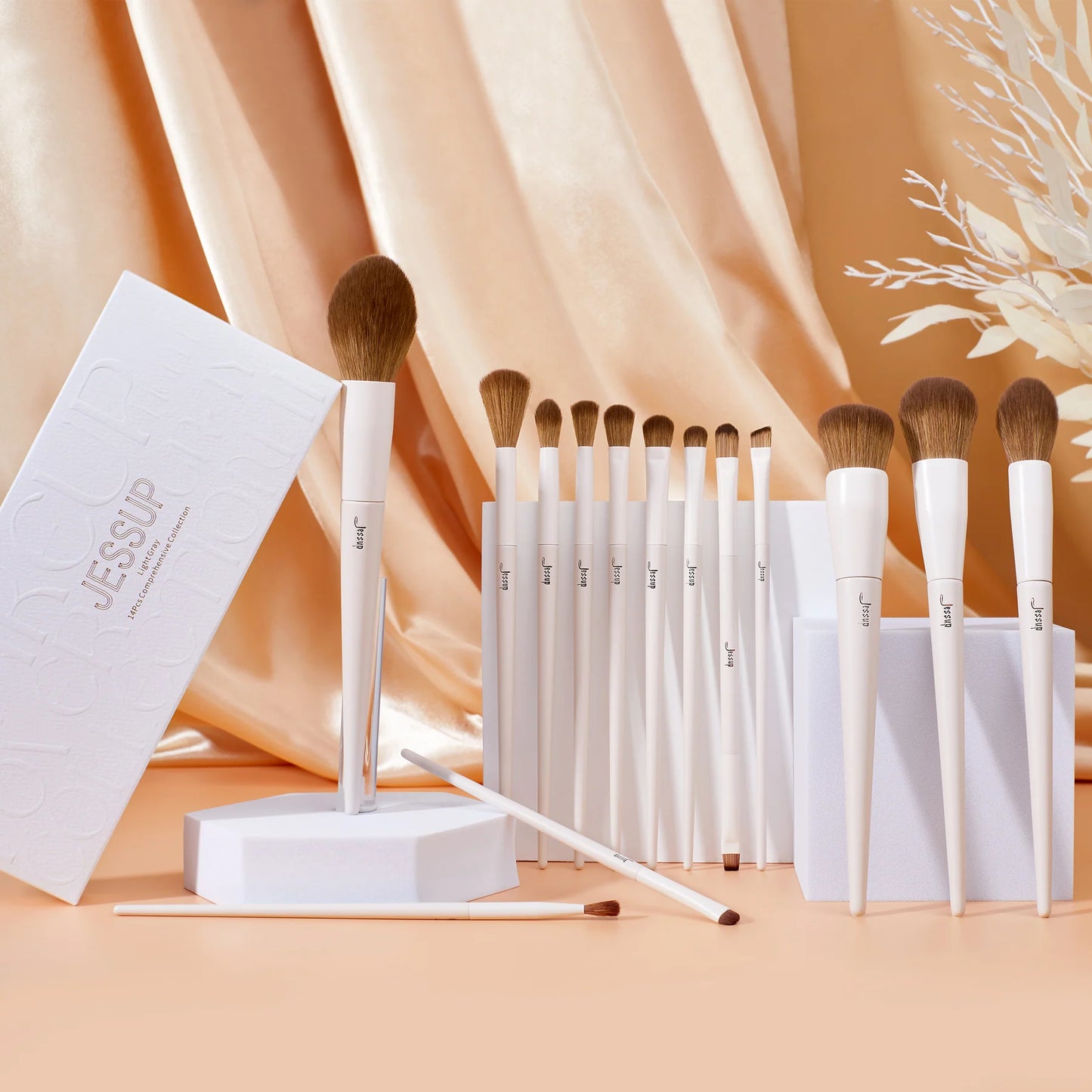 Luxury Comprehensive Eye and Face Brush Set