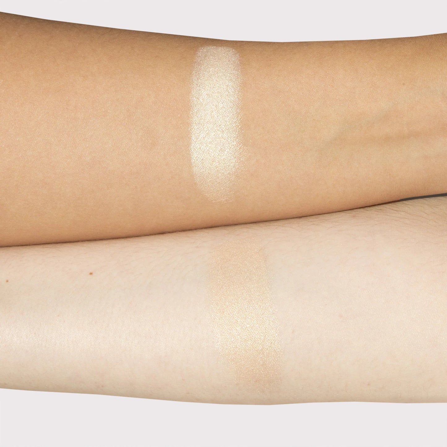 Mary-Lou Manizer® Powder Highlighter Travel-Size